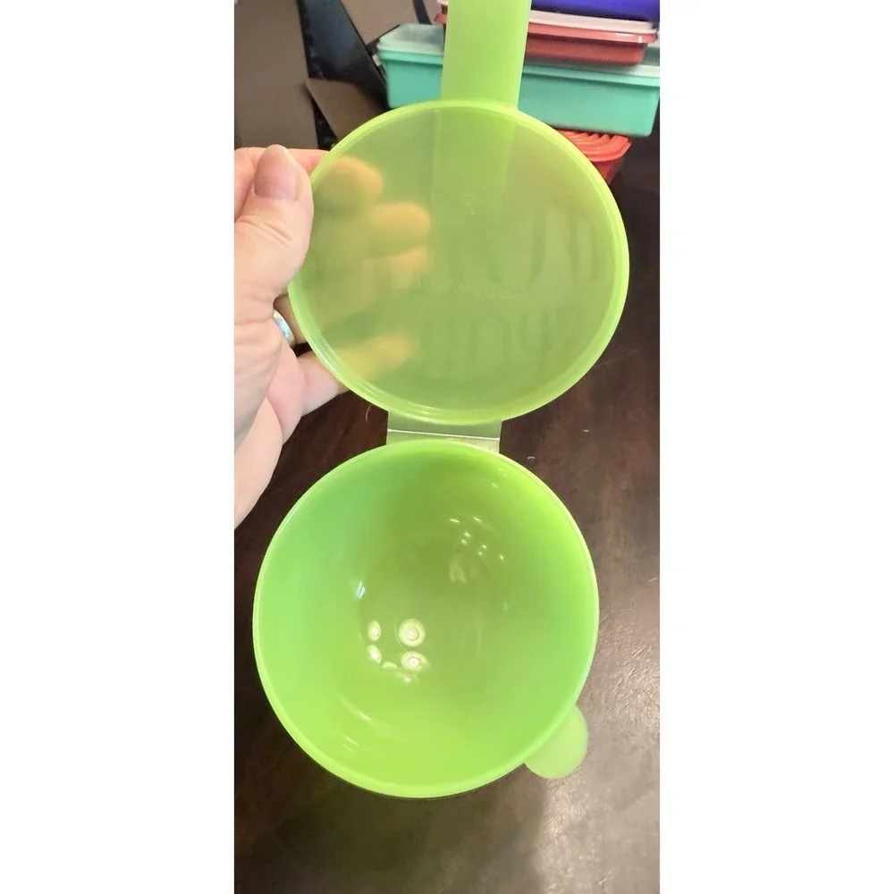 Tupperware Forget Me Not Onion Tomato Citrus Keeper Lime Green